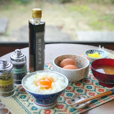 女性専用ドミトリー　岡山名物黄ニラ醤油を使った卵かけご飯の朝食付き￥3300〜